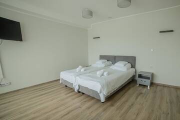 Фото номера Двухместный номер с 1 кроватью Отель Hotel Załęcze г. Pątnów 4